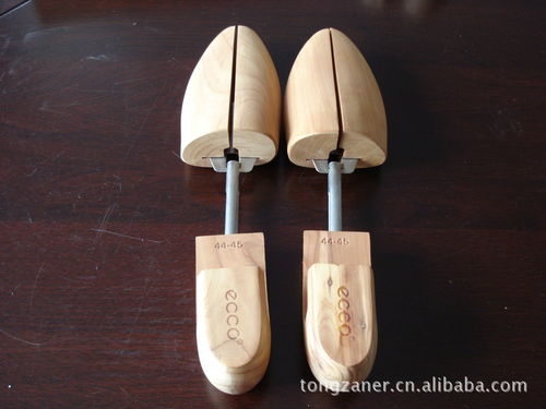 天然香木鞋撐 呵護(hù)愛(ài)鞋，衣帽間的自然芳香守護(hù)者